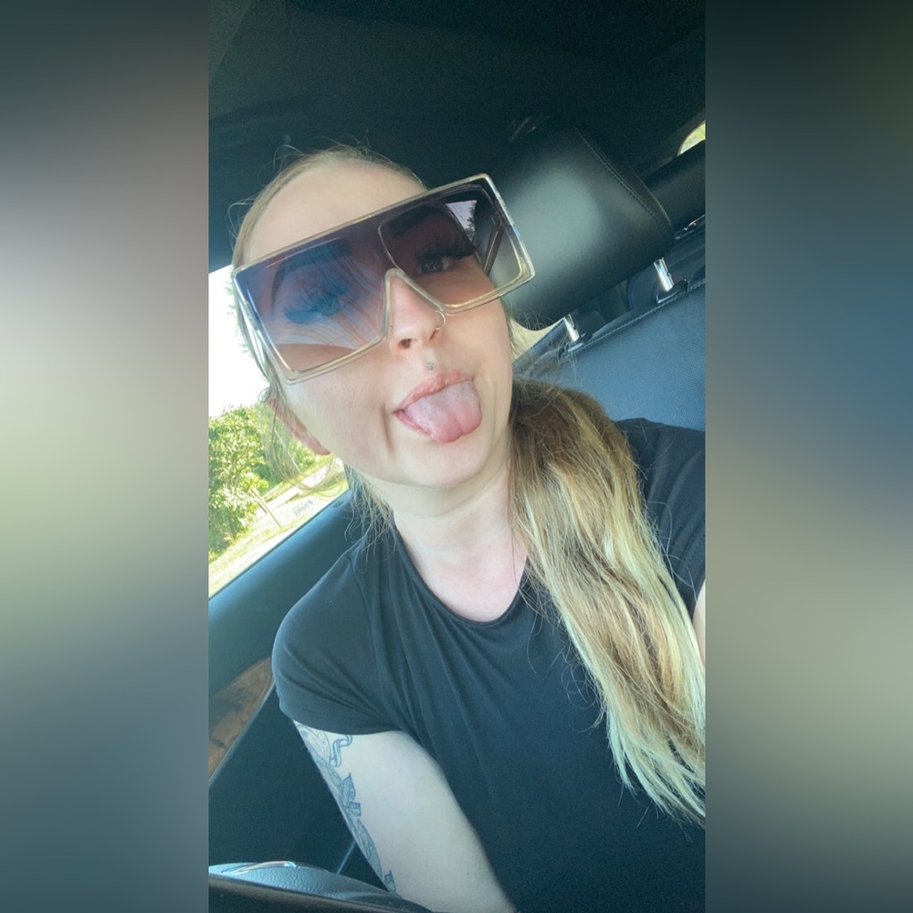 Meet your Posher, Jade